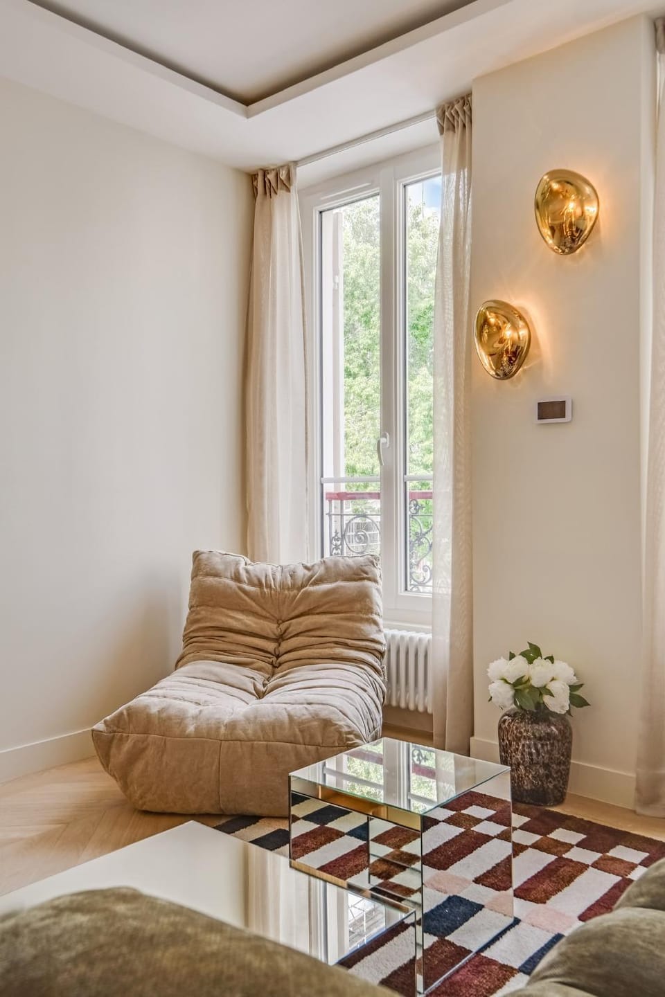 Elegant Flat Apartment in Paris