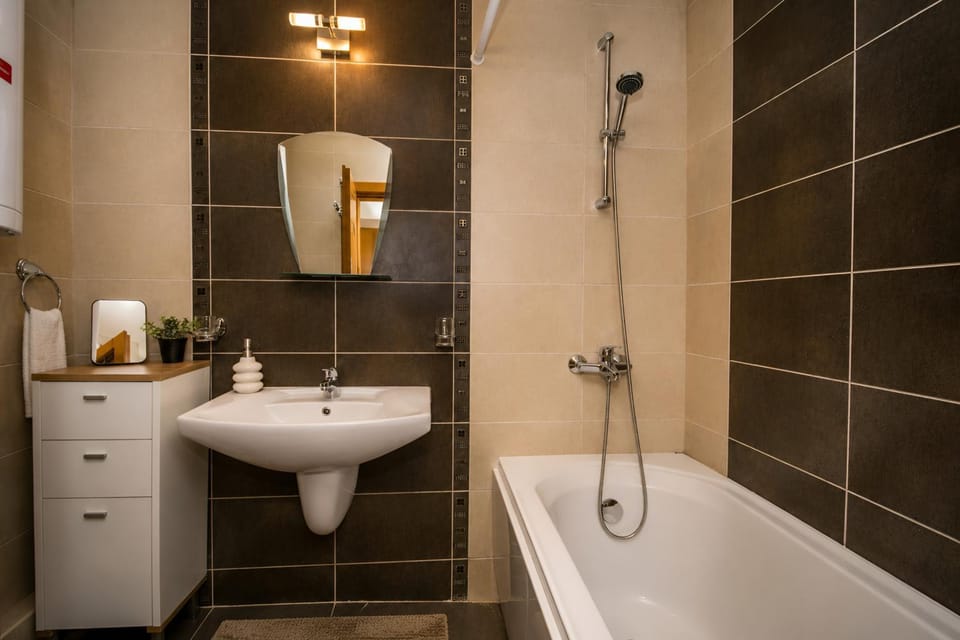 Shower, Bathroom, Bath, towels