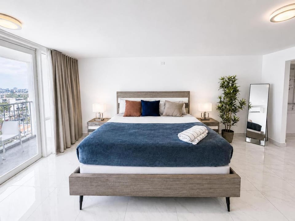 Beachside Living in the Heart of Isla Verde Apartment in Carolina