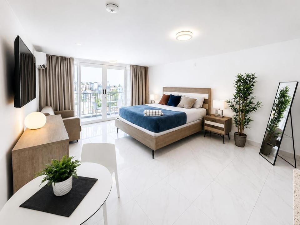 Beachside Living in the Heart of Isla Verde Apartment in Carolina