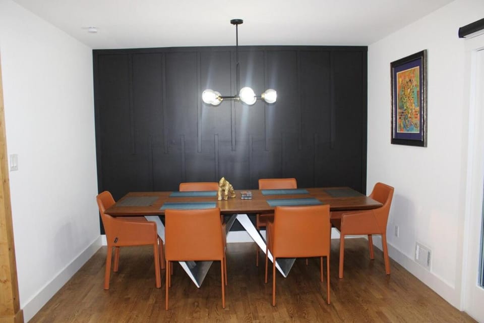 Peaceful Escape in Decatur Villa in Candler-McAfee