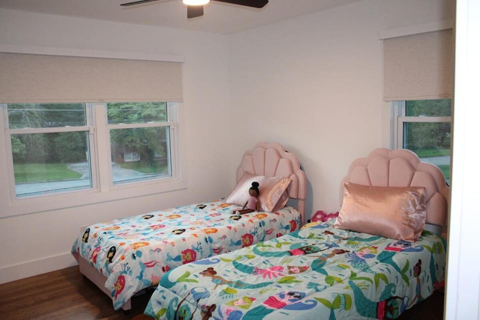 Peaceful Escape in Decatur Villa in Candler-McAfee