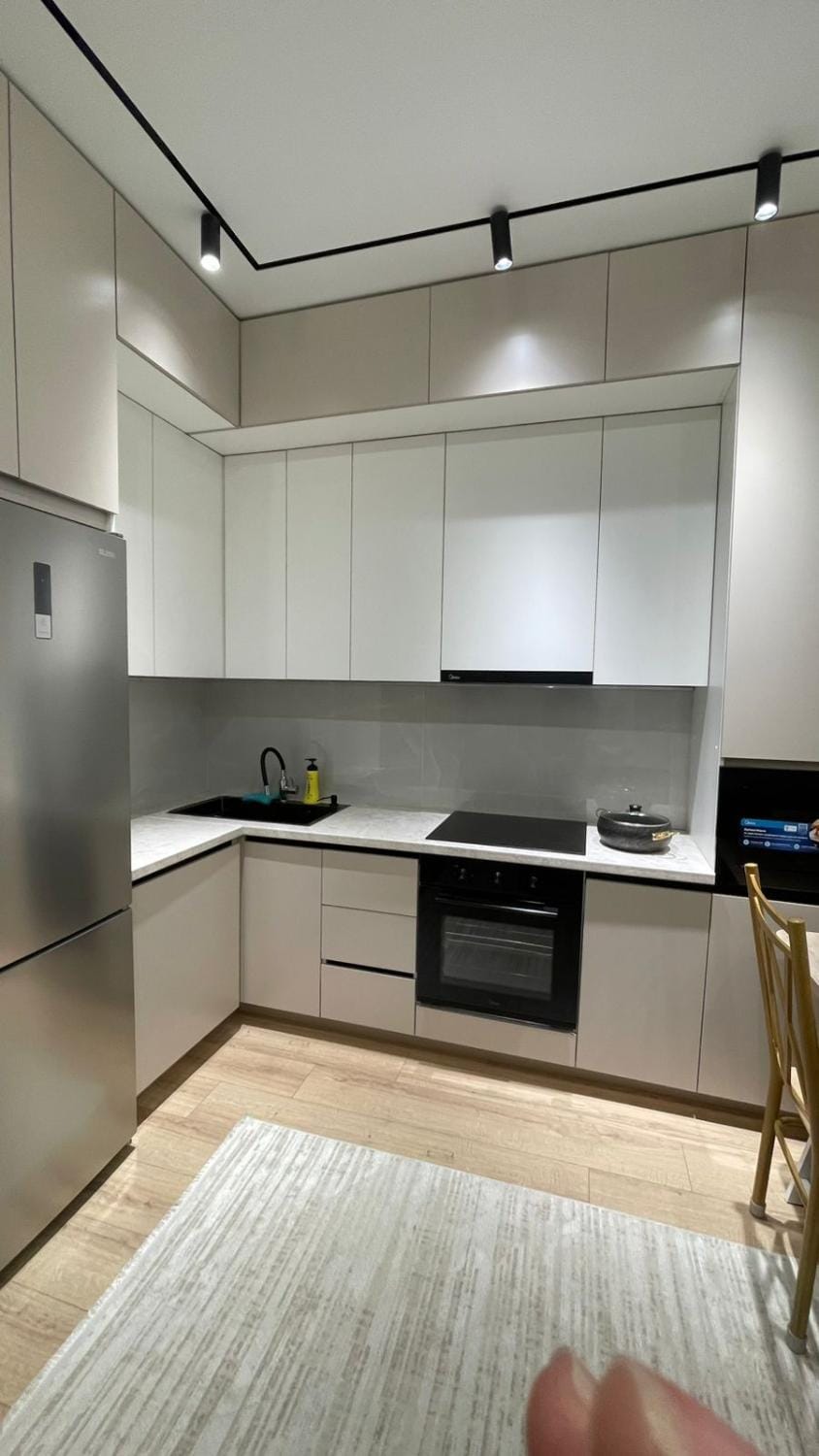 3х комнатная квартира в центре города рядом с метро Apartment in Almaty