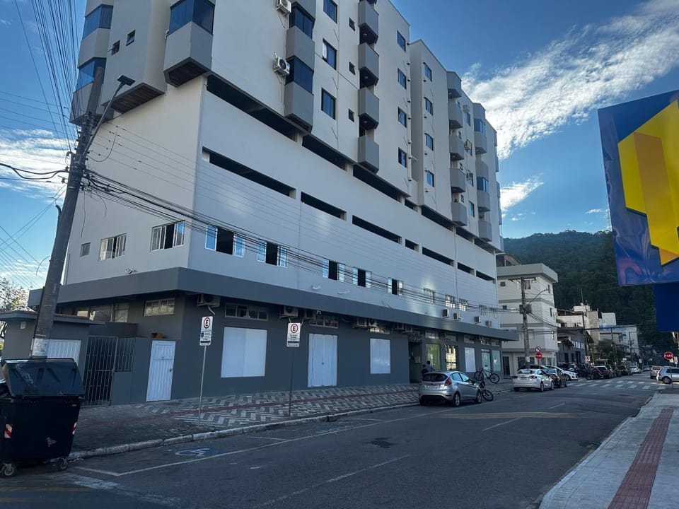 Arthi - Lindo Apto Central com Garagem Apartment in Camboriú
