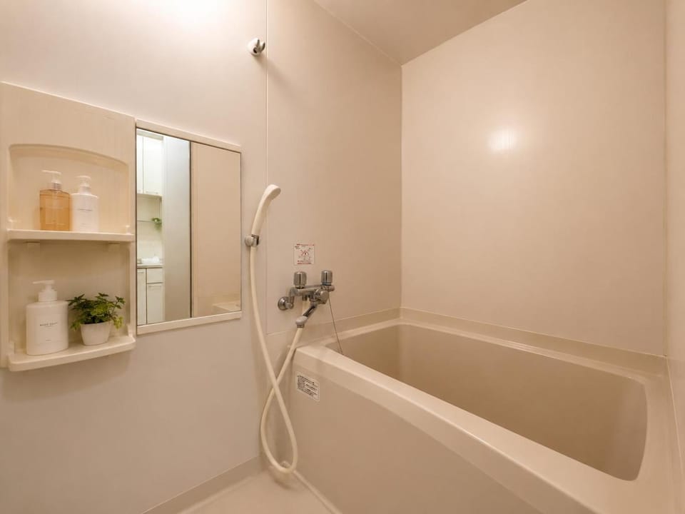 StayFront花園町本館 Bed and Breakfast in Osaka