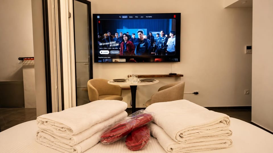 TV and multimedia, Bedroom, towels