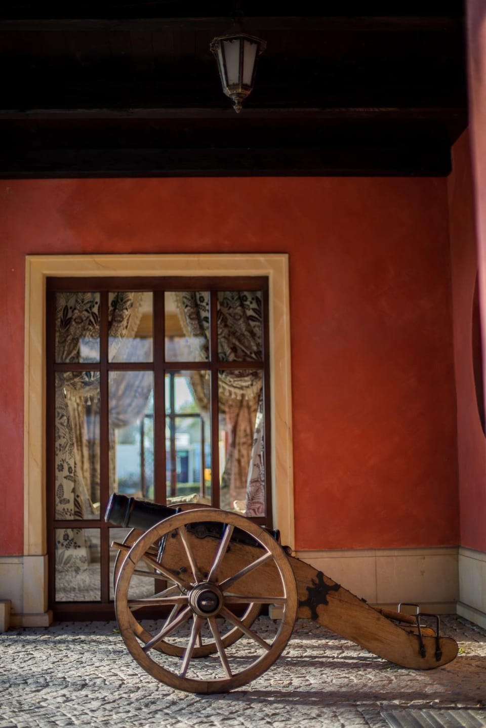 Facade/entrance, Decorative detail