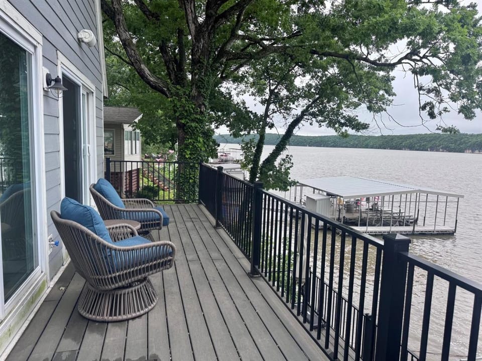 Grand Lakefront Escape at Lake of the Ozarks House in Lake of the Ozarks