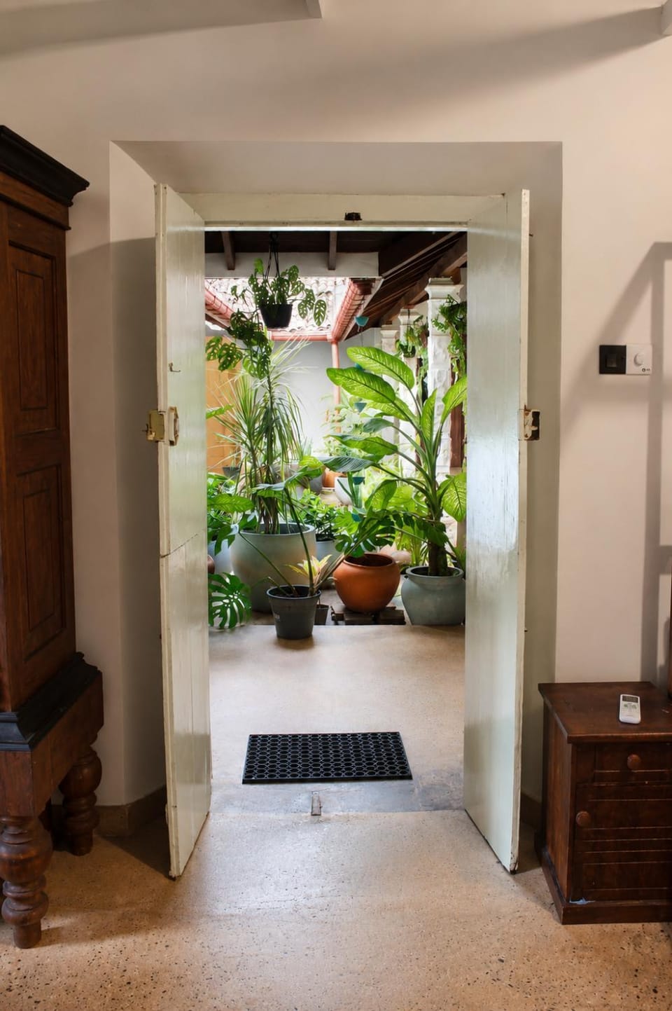 Studio Olive Guest House and Jewellery Studio Vacation rental in Ahangama