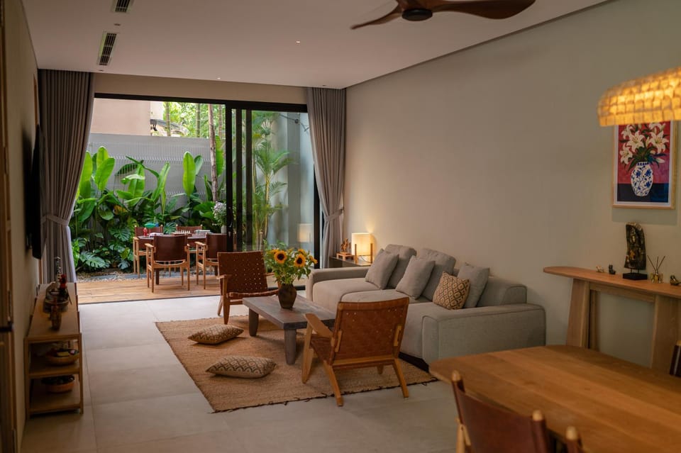 Living room, Seating area