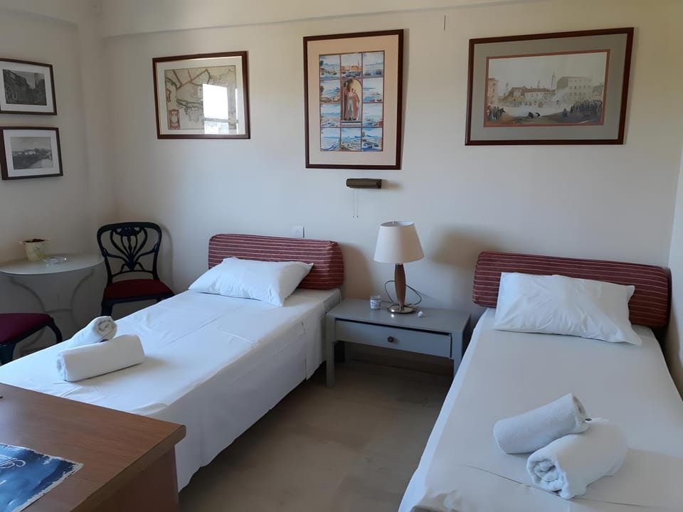 Property building, Living room, Bedroom