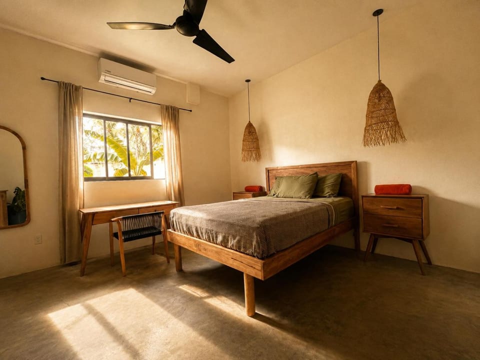 Bed, Photo of the whole room, Bedroom