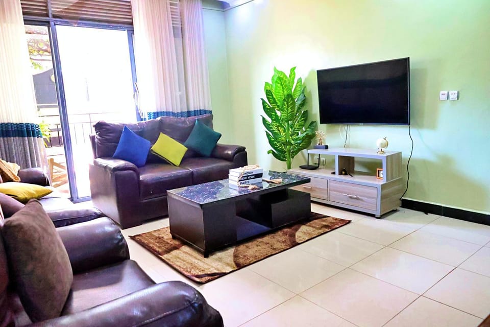 TV and multimedia, Living room, Seating area, Evening entertainment