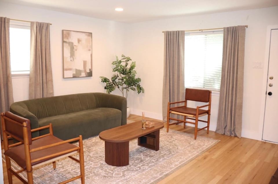 Modern 1BR Near Deep Ellum Downtown Dallas Apartment in Dallas