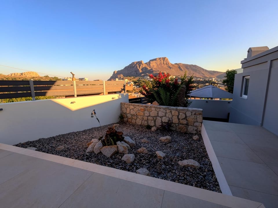 Day, Natural landscape, View (from property/room), Garden view, Mountain view