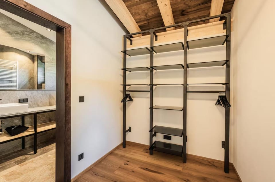 Beautiful, completely renovated house in Méribel Apartment in Les Allues