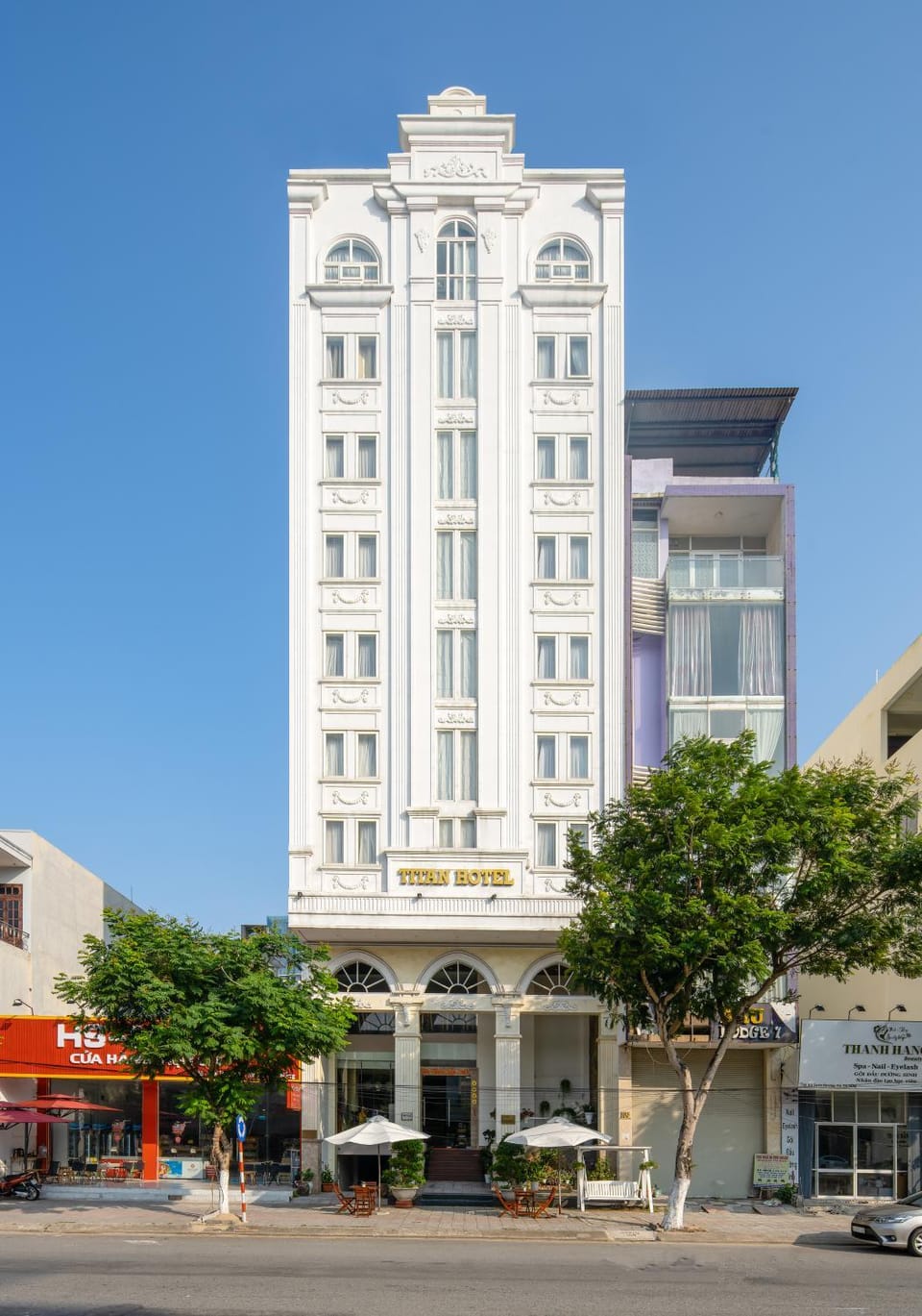 Property building, City view, Location