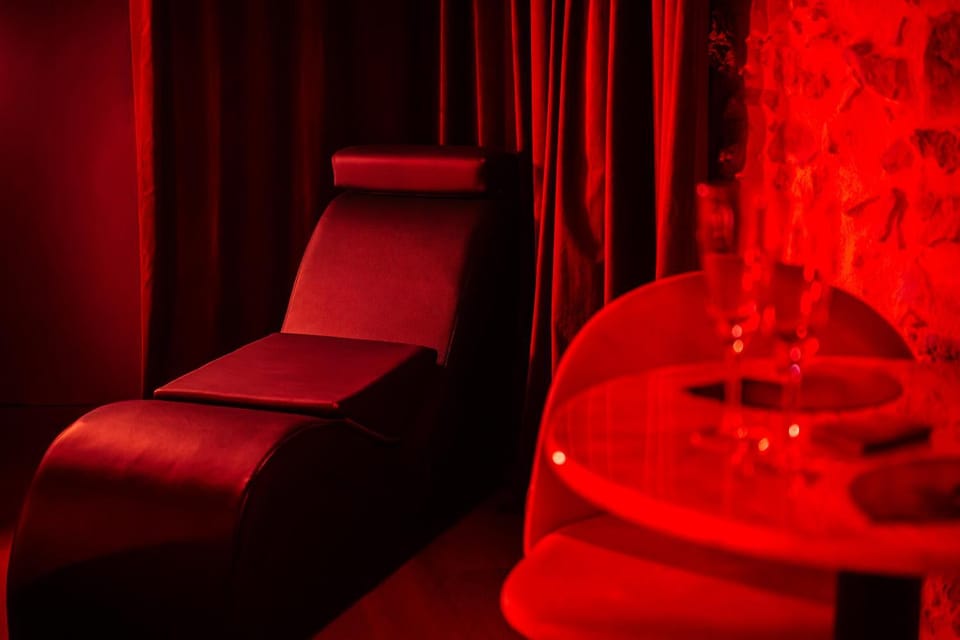 Dominia Secret - Love Room BDSM Elegance & spa Apartment in La Ciotat