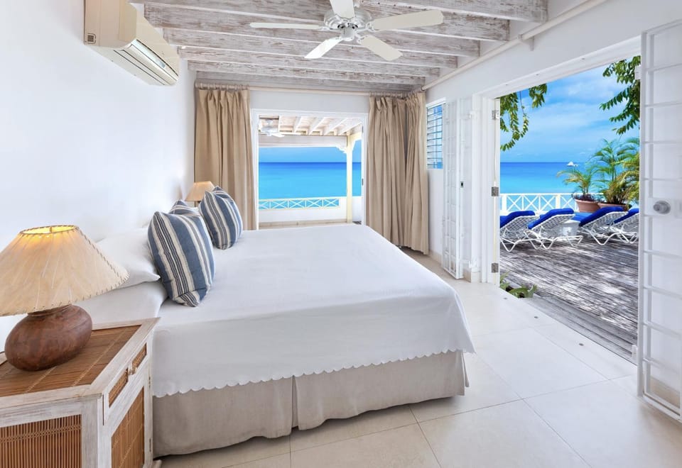 Purple Sky Villa in Saint James