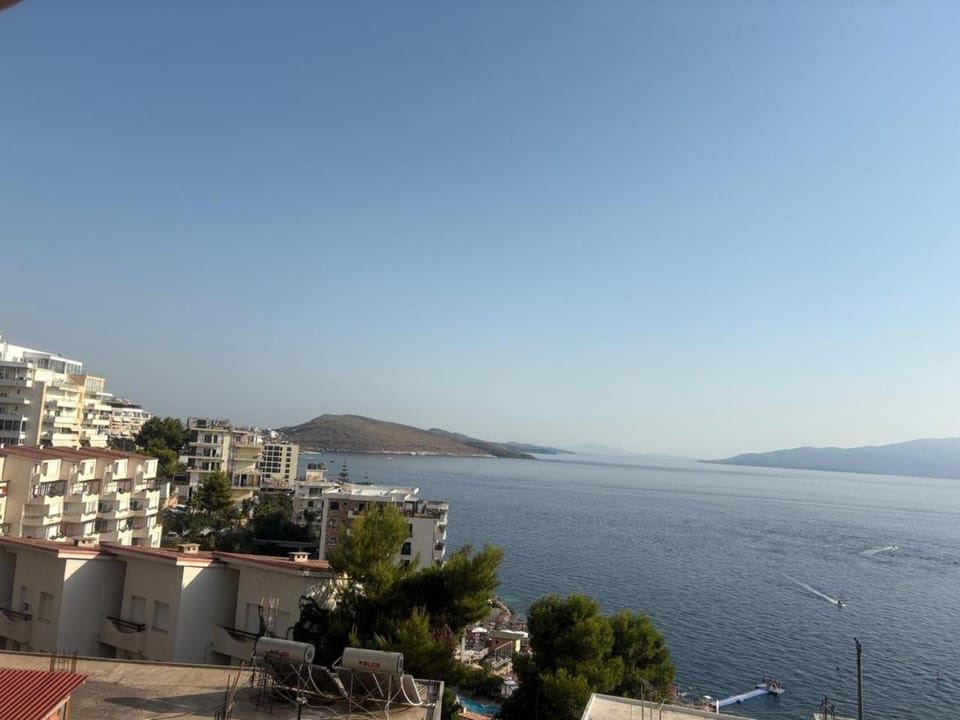 Sea View Toni Apartment in Sarandë