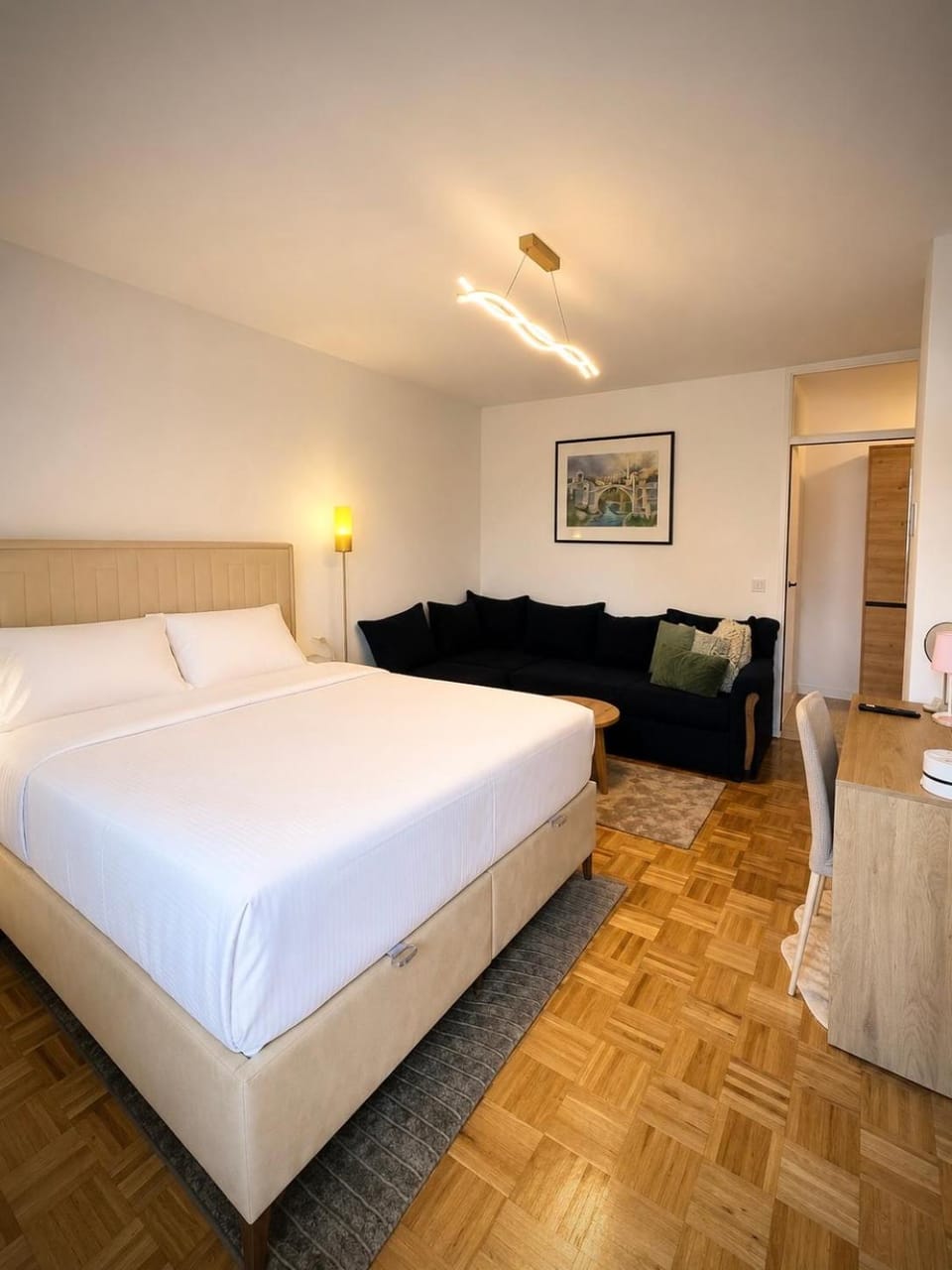 Bed, Living room, Photo of the whole room, Seating area, Bedroom