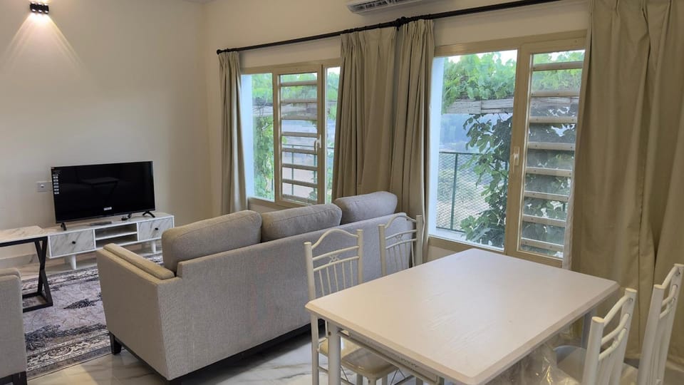 TV and multimedia, Living room, air conditioner