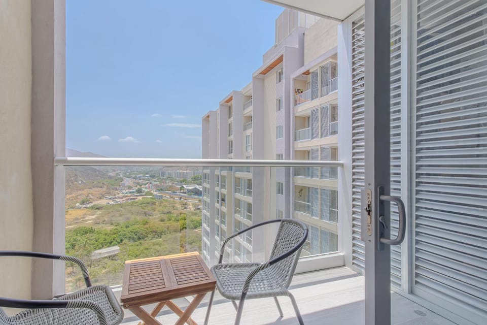 Comodo y Moderno Apto con Balcon Cerca al Mar Apartment in Magdalena, Colombia