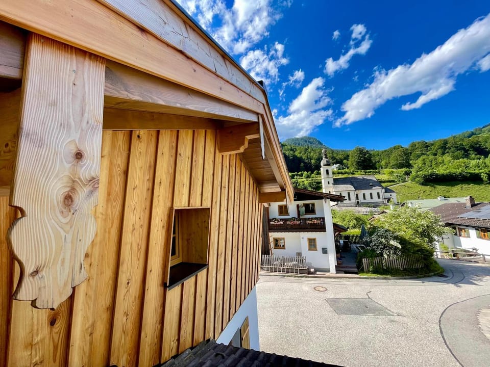 Property building, Nearby landmark, Natural landscape, Mountain view