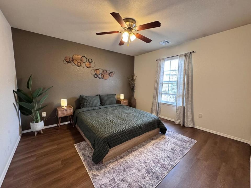 Bentonville 3BR Near Walmart HQ & Trails House in Rogers
