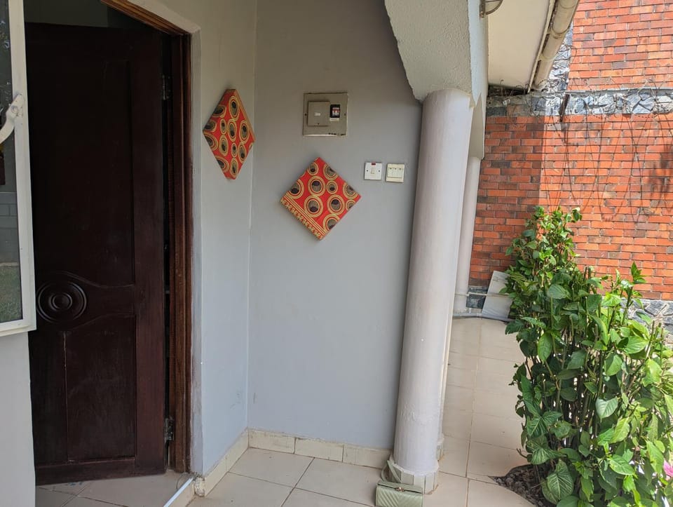 Room 1 close to UN base & Airport Campground/ 
RV Resort in Uganda