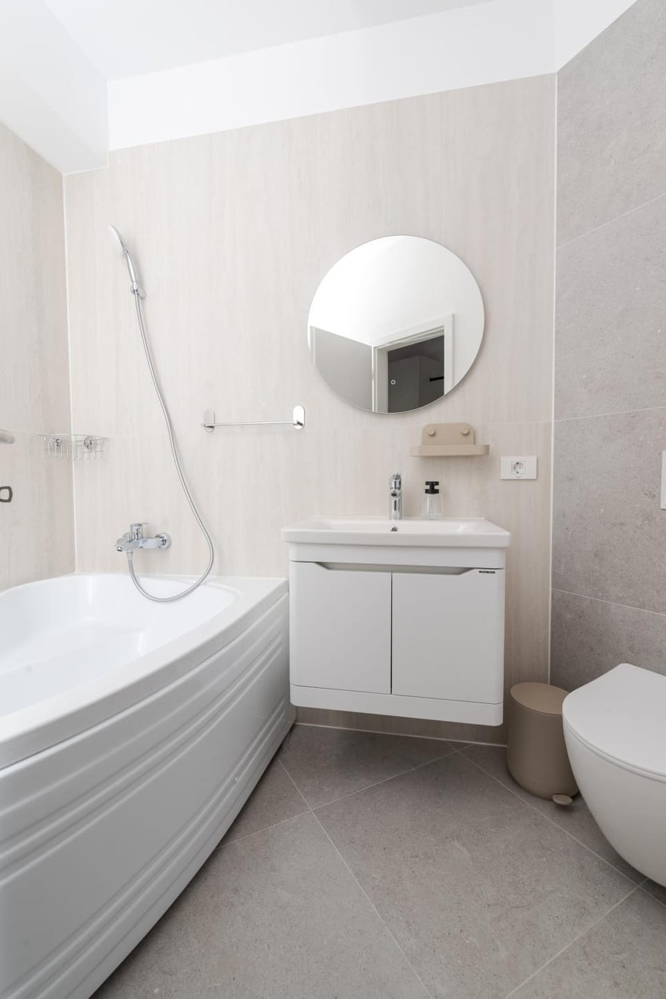 Toilet, Bathroom, Bath