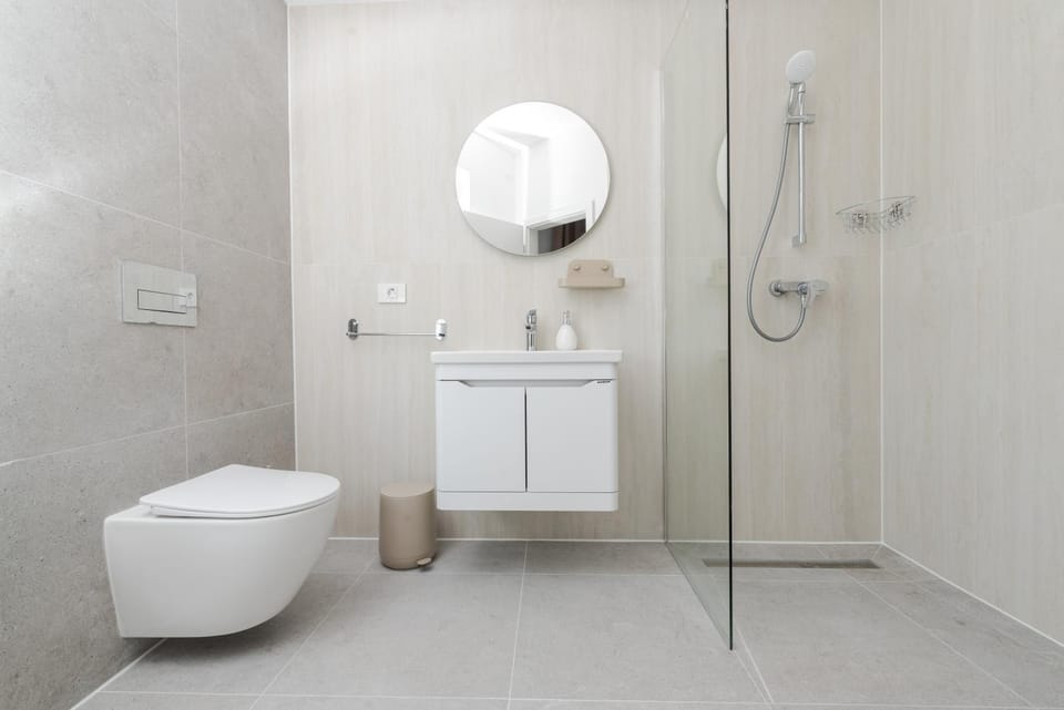 Shower, Toilet, Bathroom