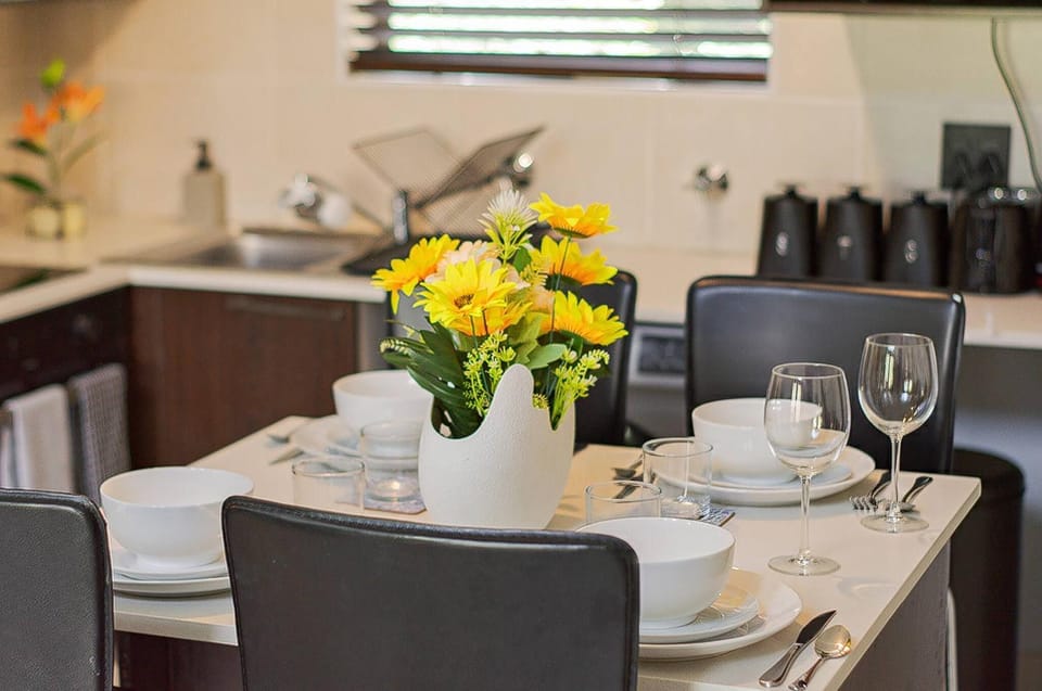 Restaurant/places to eat, Dining area