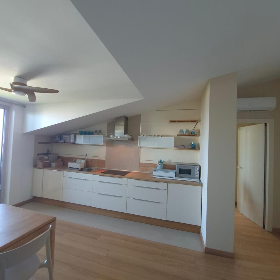 Dolce Vita Rooftop Apartment in Montesilvano