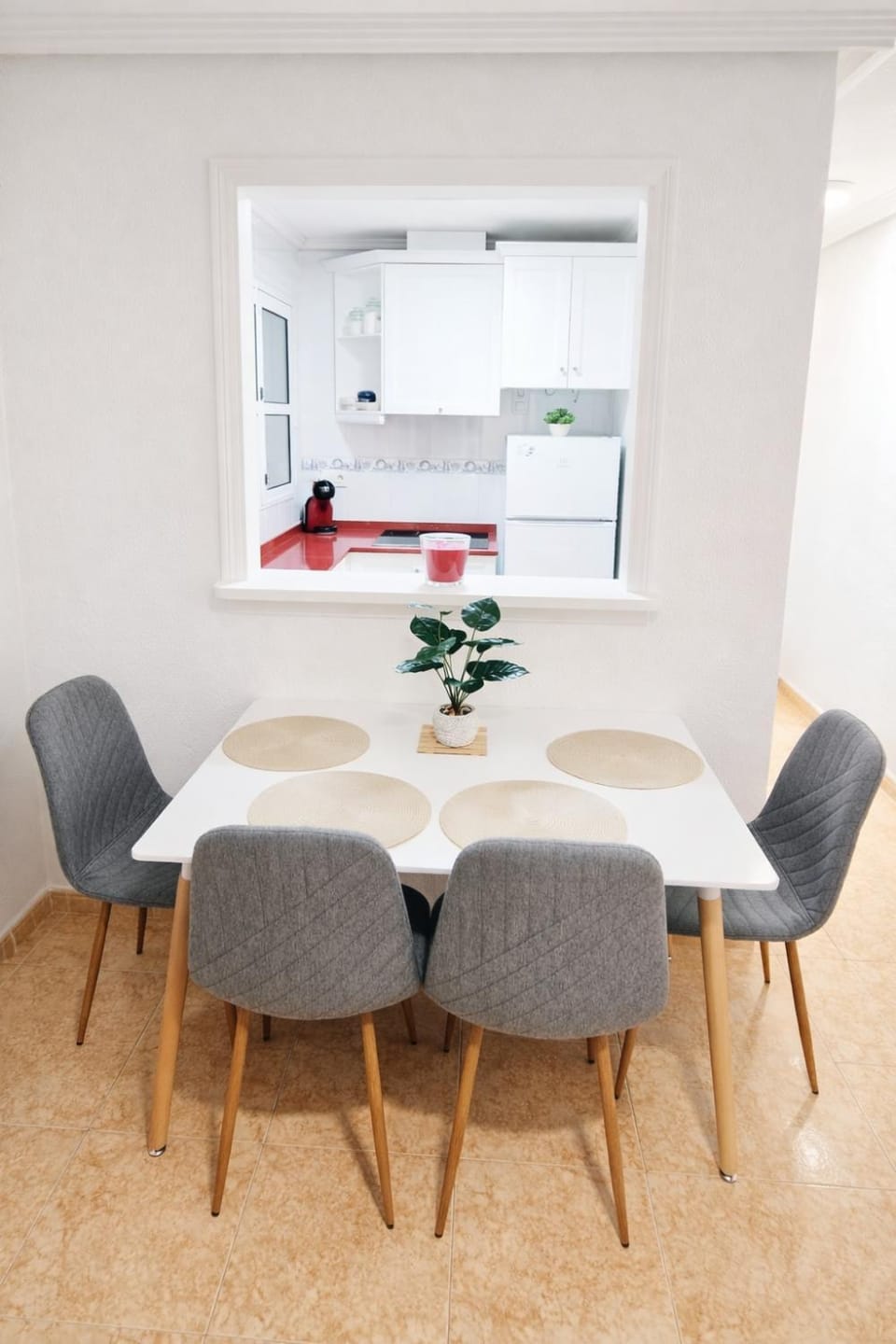 Locos Beach Apartman 50m from the Sea Free Parking Apartment in Torrevieja