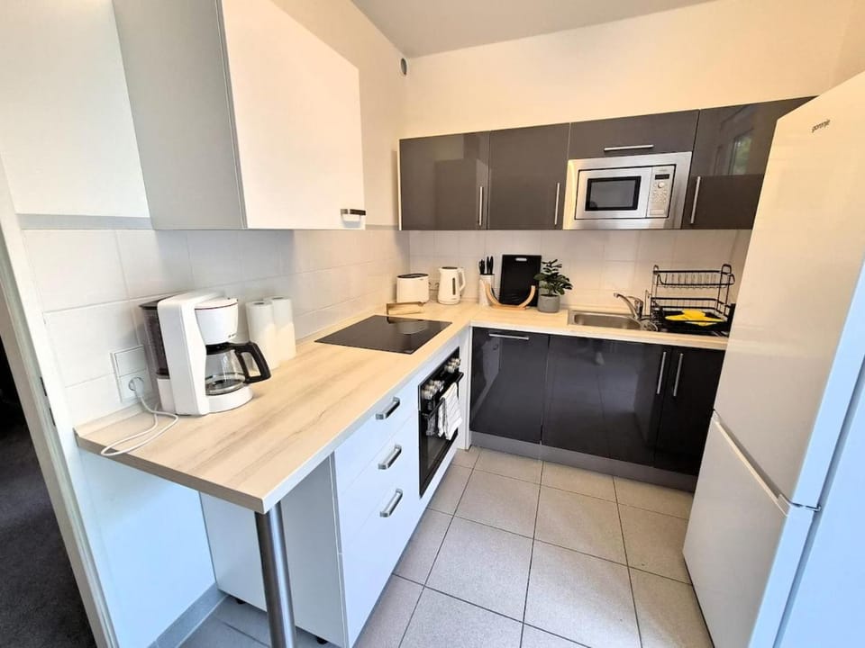 Kitchen or kitchenette, kitchen