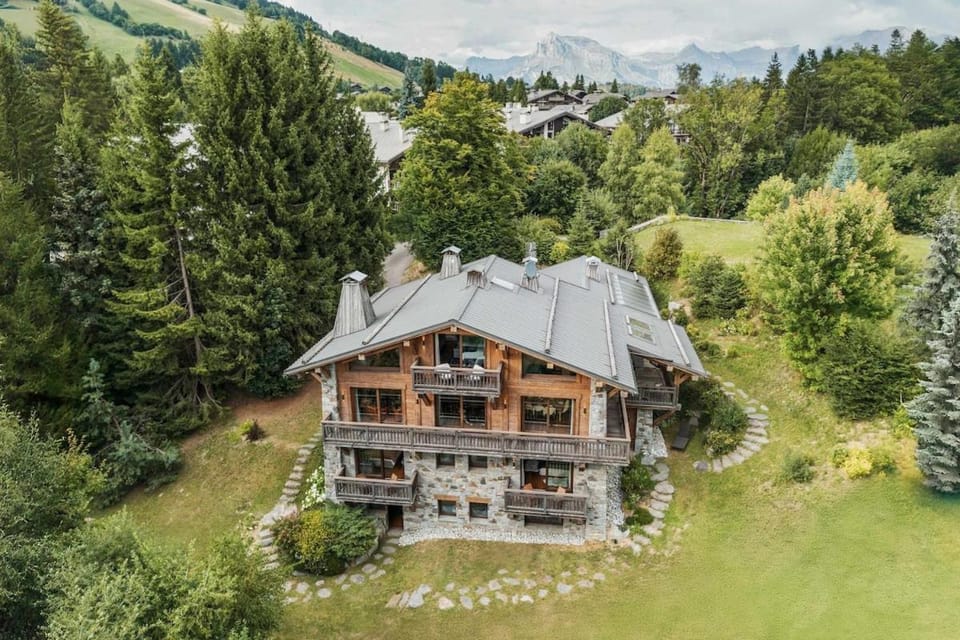 Cosy and elegant alpine house in Megève Apartment in Combloux