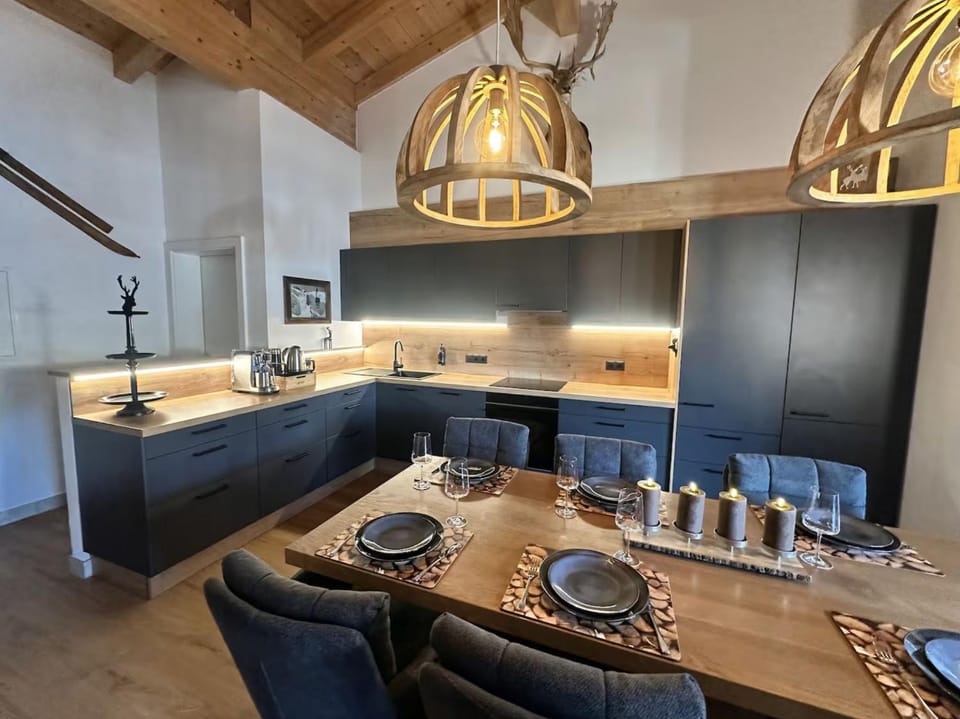 Cosy and elegant alpine house in Megève Apartment in Combloux