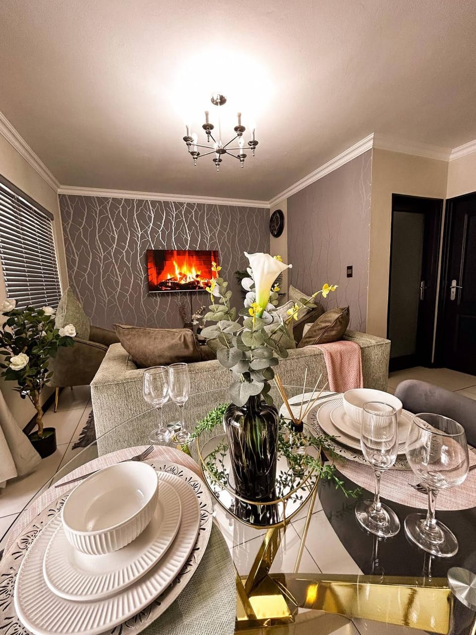 Zalari Luxe Suite, 1 bed, Cottonwoods, Sandton Apartment in Sandton