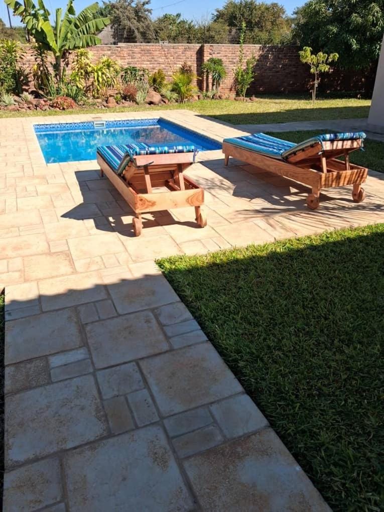 Pool view, Swimming pool, sunbed