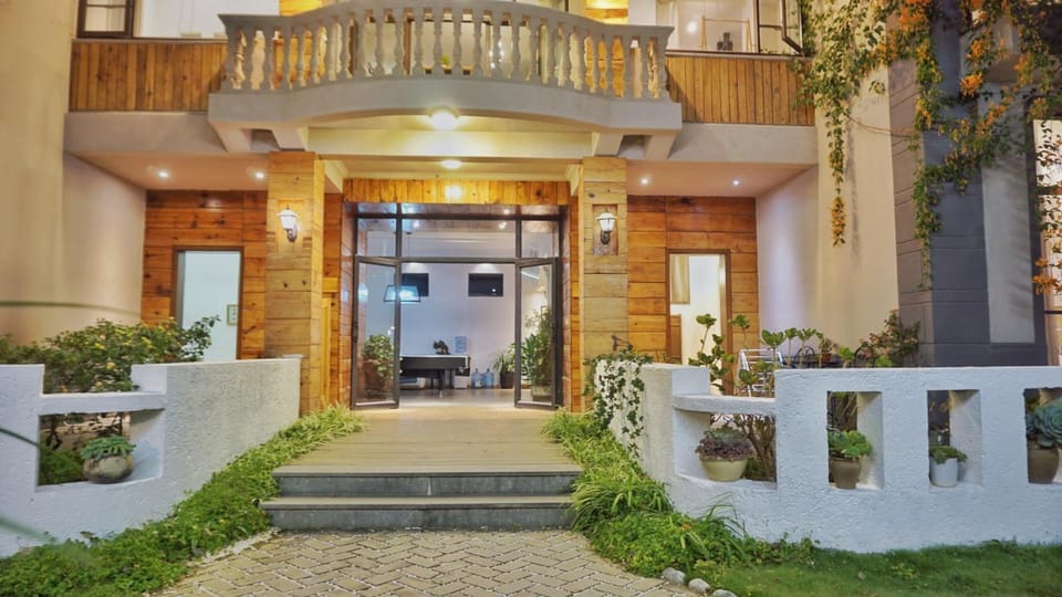 Facade/entrance