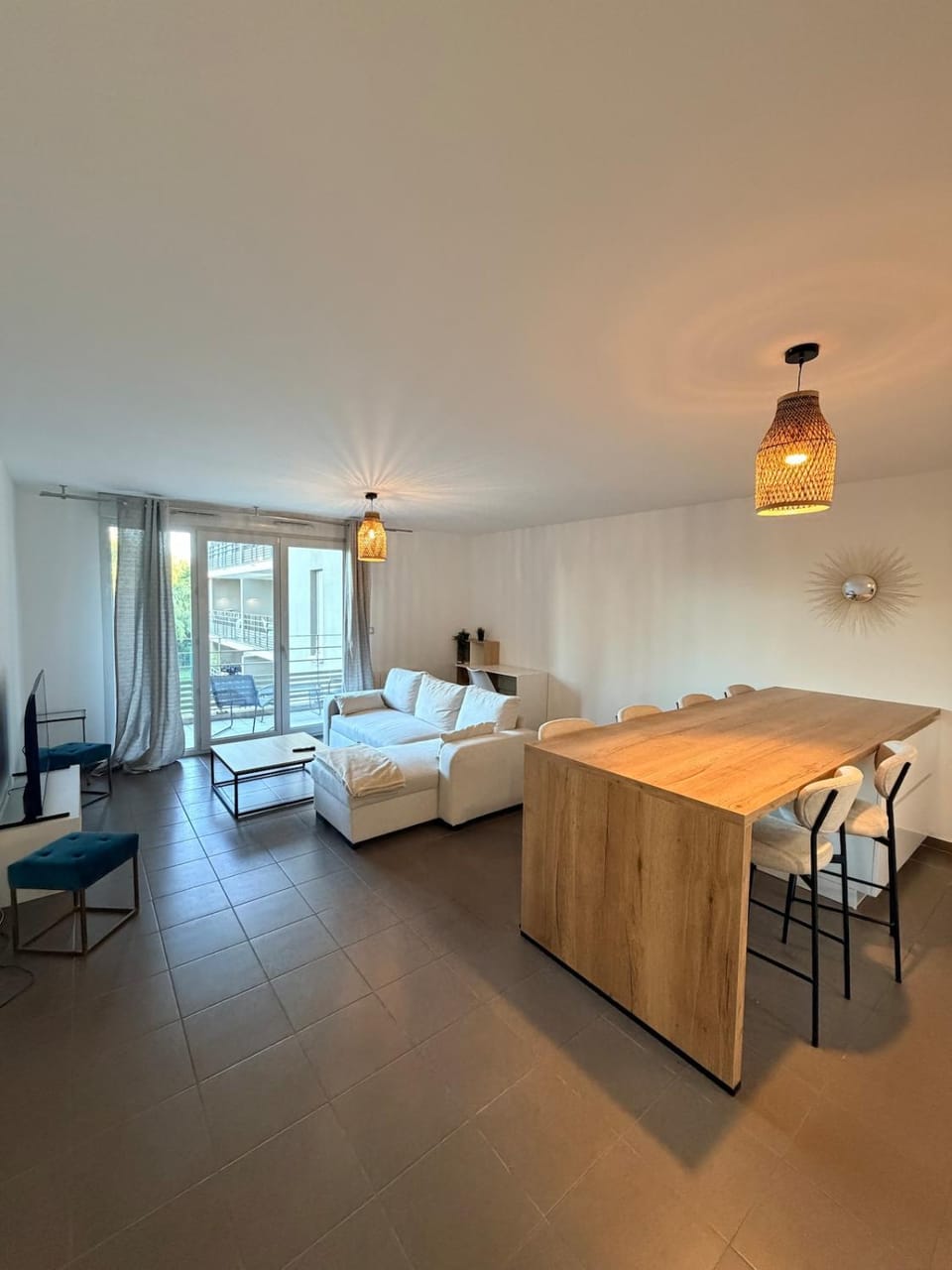 Communal lounge/ TV room, Living room, Lounge or bar