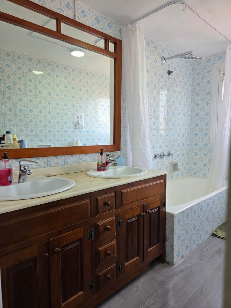 Bathroom, Bath