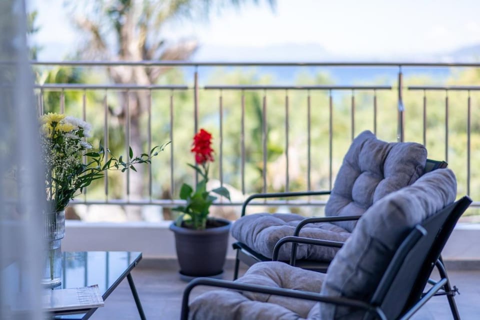 Aoton Seaside Living House in Messenia