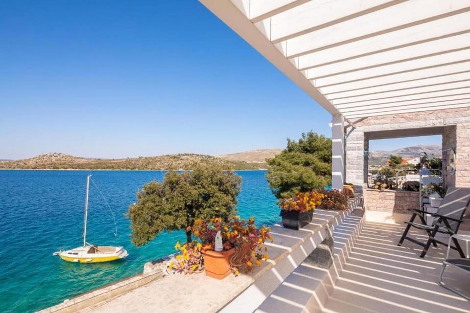 Patio, Day, Natural landscape, View (from property/room), Balcony/Terrace, Dining area, Beach, Landmark view, Pool view, Sea view, Swimming pool
