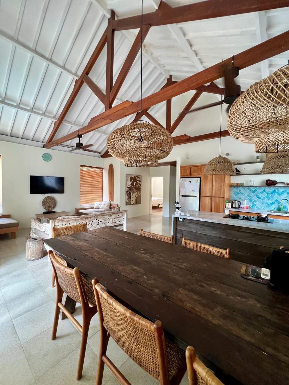 Communal lounge/ TV room, TV and multimedia, Kitchen or kitchenette, Living room, Seating area, Dining area