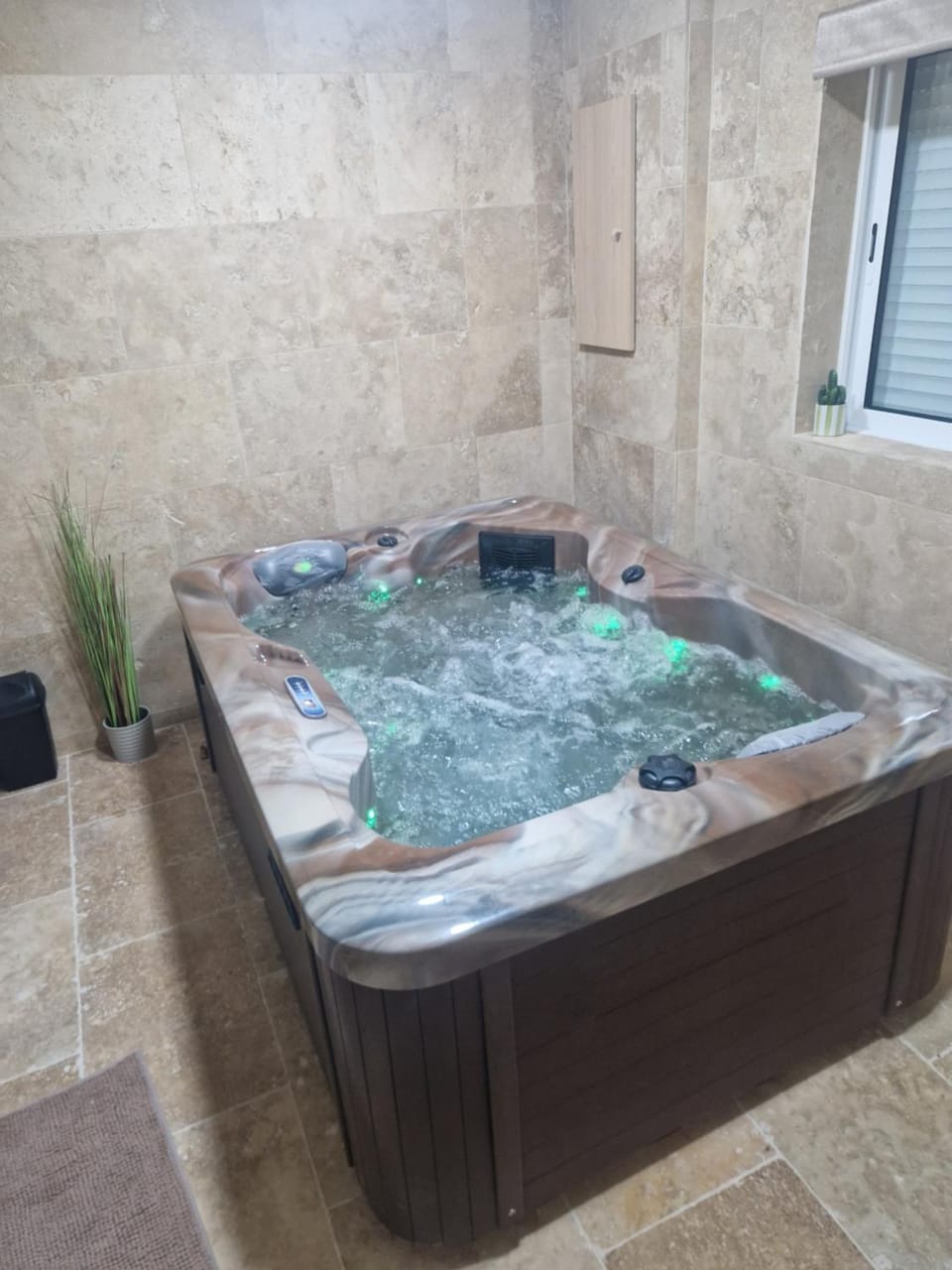 Petit appartement avec jacuzzi Apartment in Sorgues