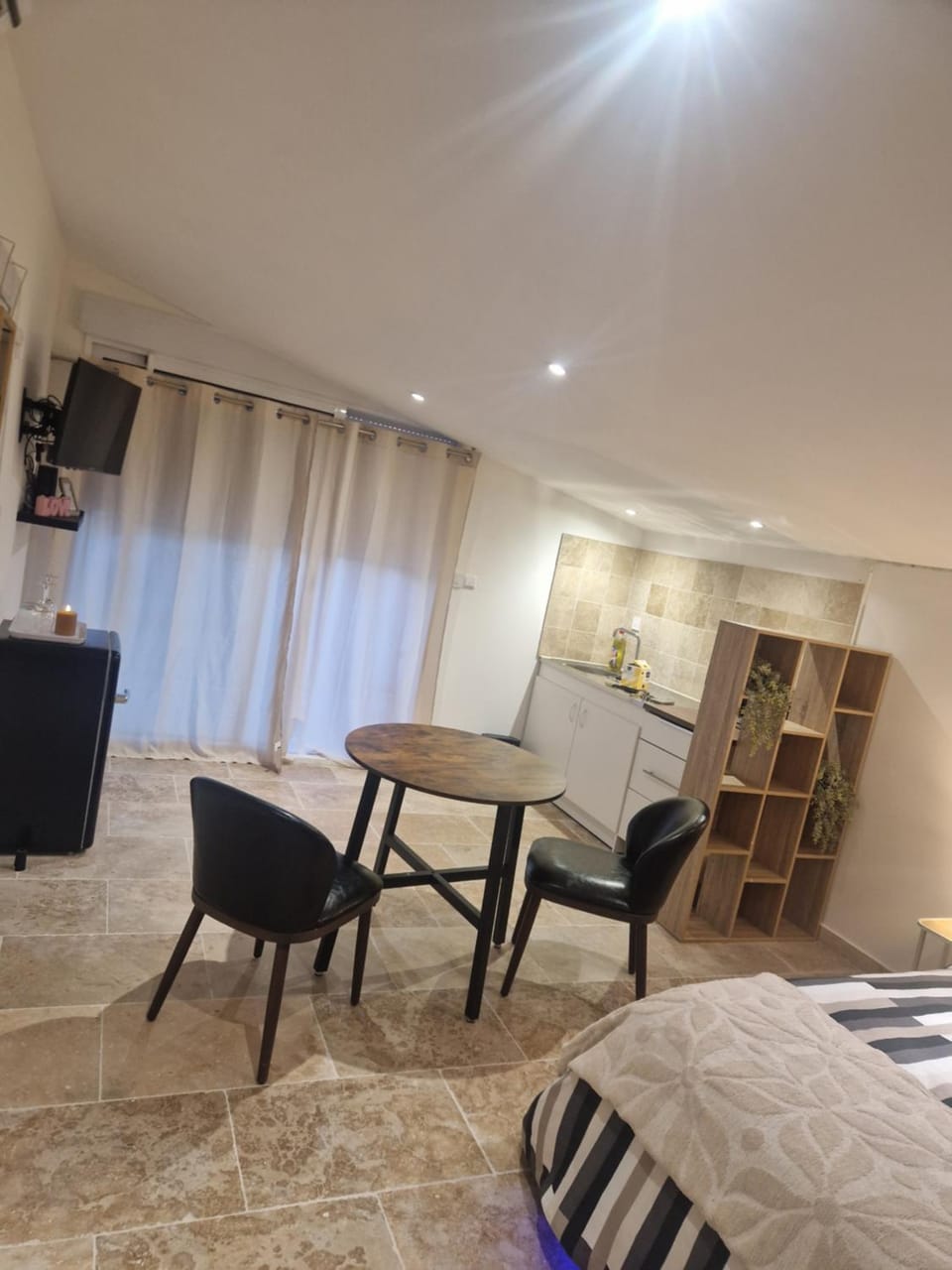 Petit appartement avec jacuzzi Apartment in Sorgues