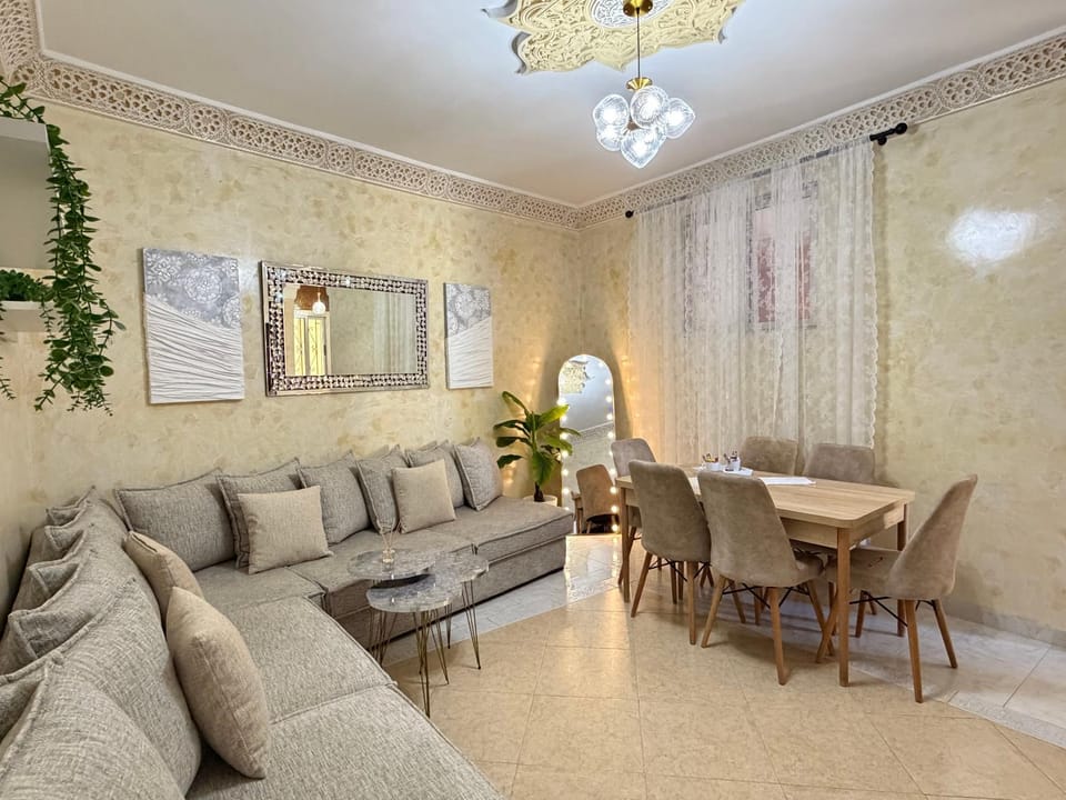 TV and multimedia, Living room, Dining area