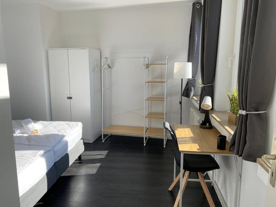 Bed, Bedroom, wardrobe